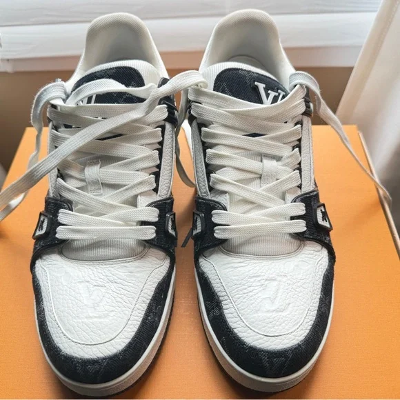 Louis Vuitton Monogram Black and White Sneakers - Picture 2 of 16
